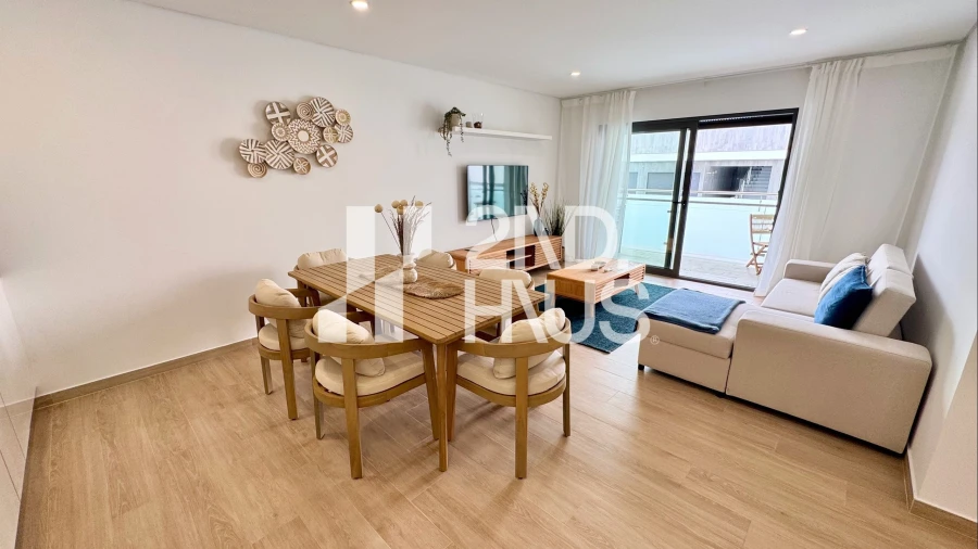 Apartamento T2 para Arrendamento em Quarteira Foto 2