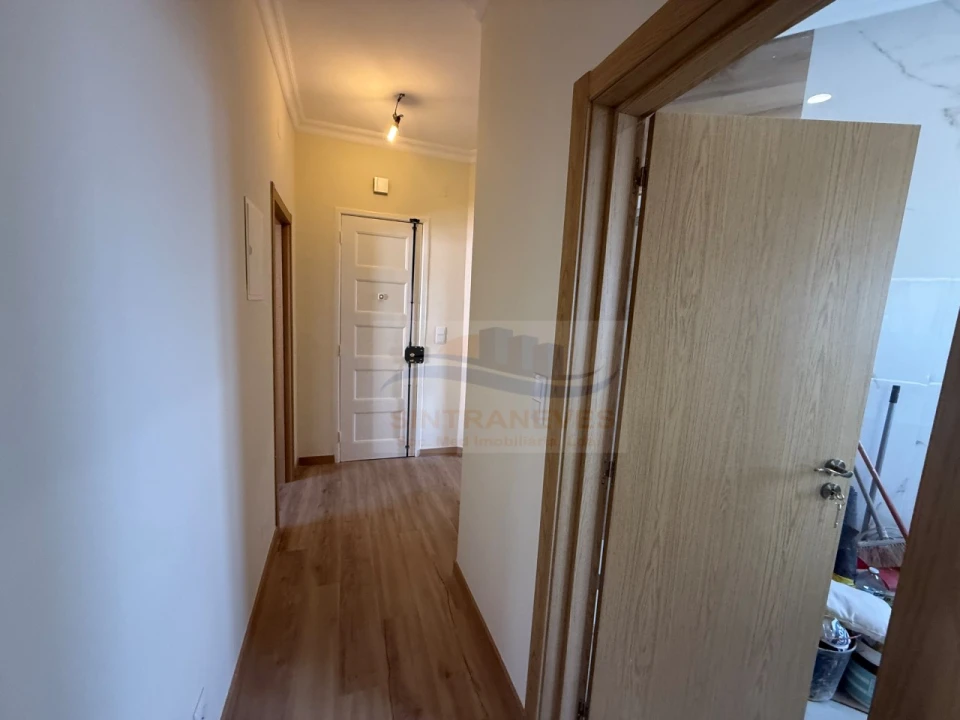 Apartamento T2 para Venda em Venteira Foto 2