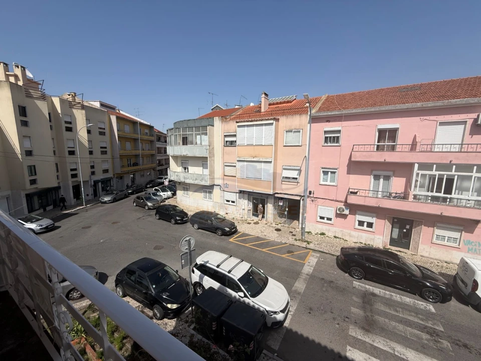 Apartamento T2 para Venda em Venteira Foto 7
