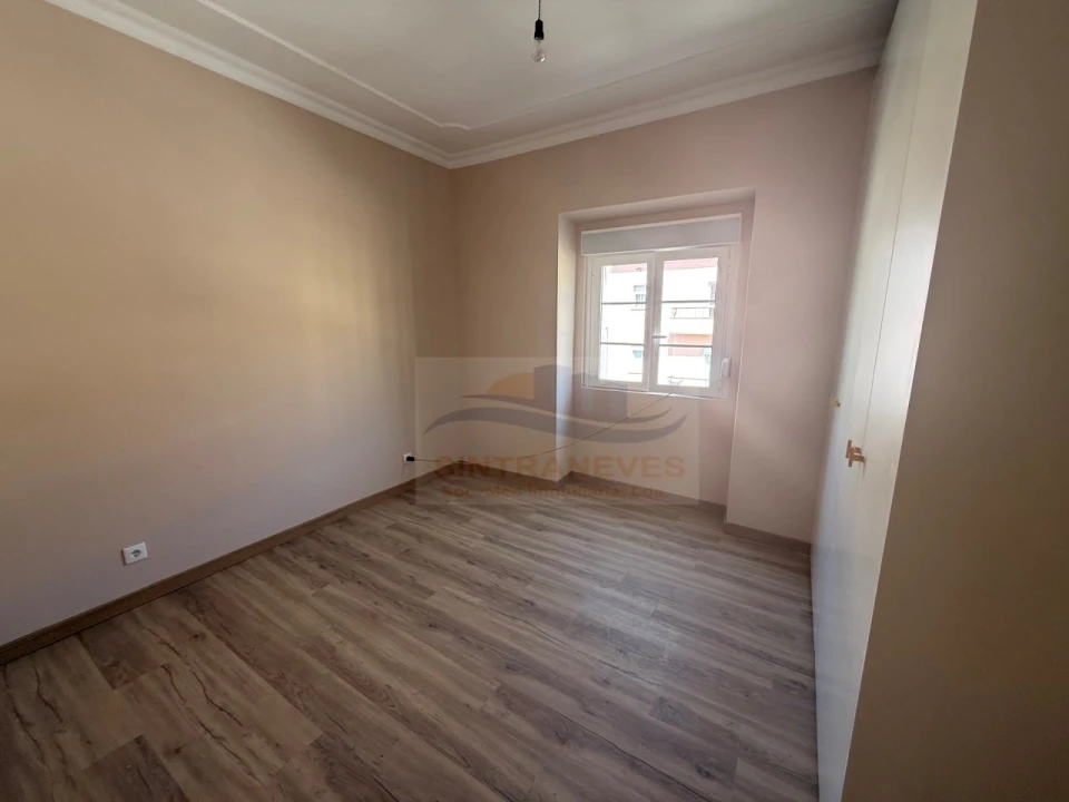 Apartamento T2 para Venda em Venteira Foto 16