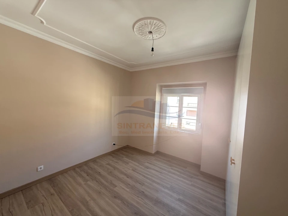 Apartamento T2 para Venda em Venteira Foto 18