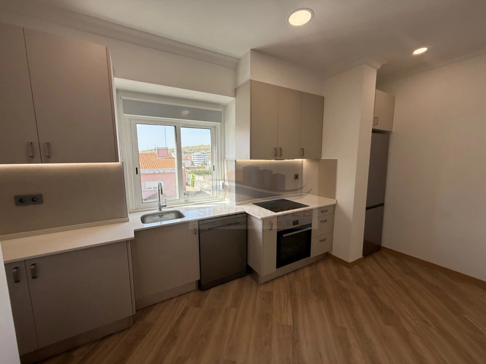 Apartamento T2 para Venda em Venteira Foto 20