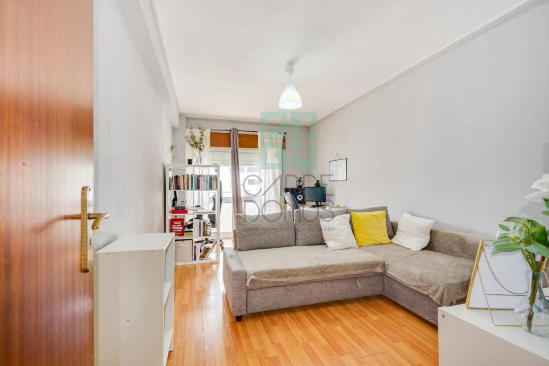 Apartamento T2 para Venda em Odivelas Foto 1