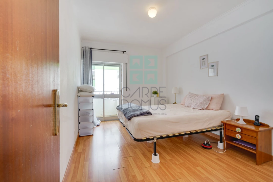 Apartamento T2 para Venda em Odivelas Foto 7