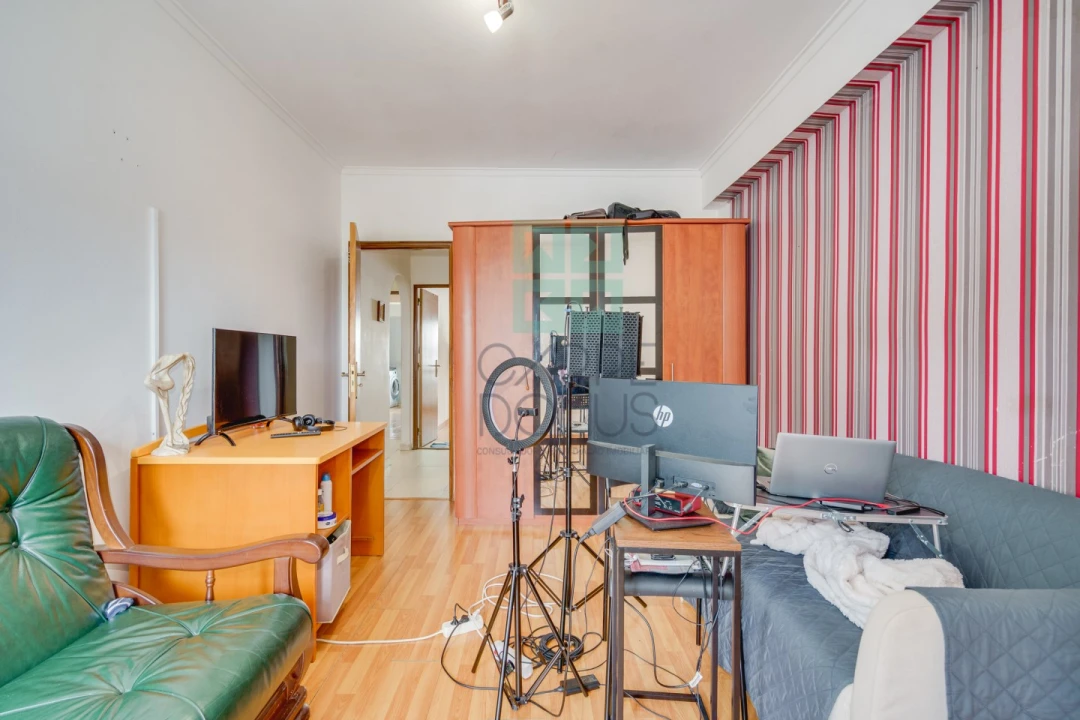Apartamento T2 para Venda em Odivelas Foto 10