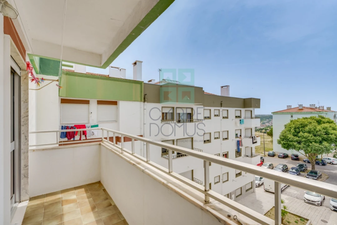 Apartamento T2 para Venda em Odivelas Foto 13