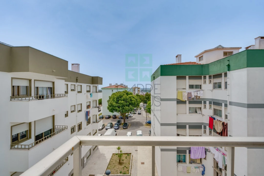 Apartamento T2 para Venda em Odivelas Foto 14
