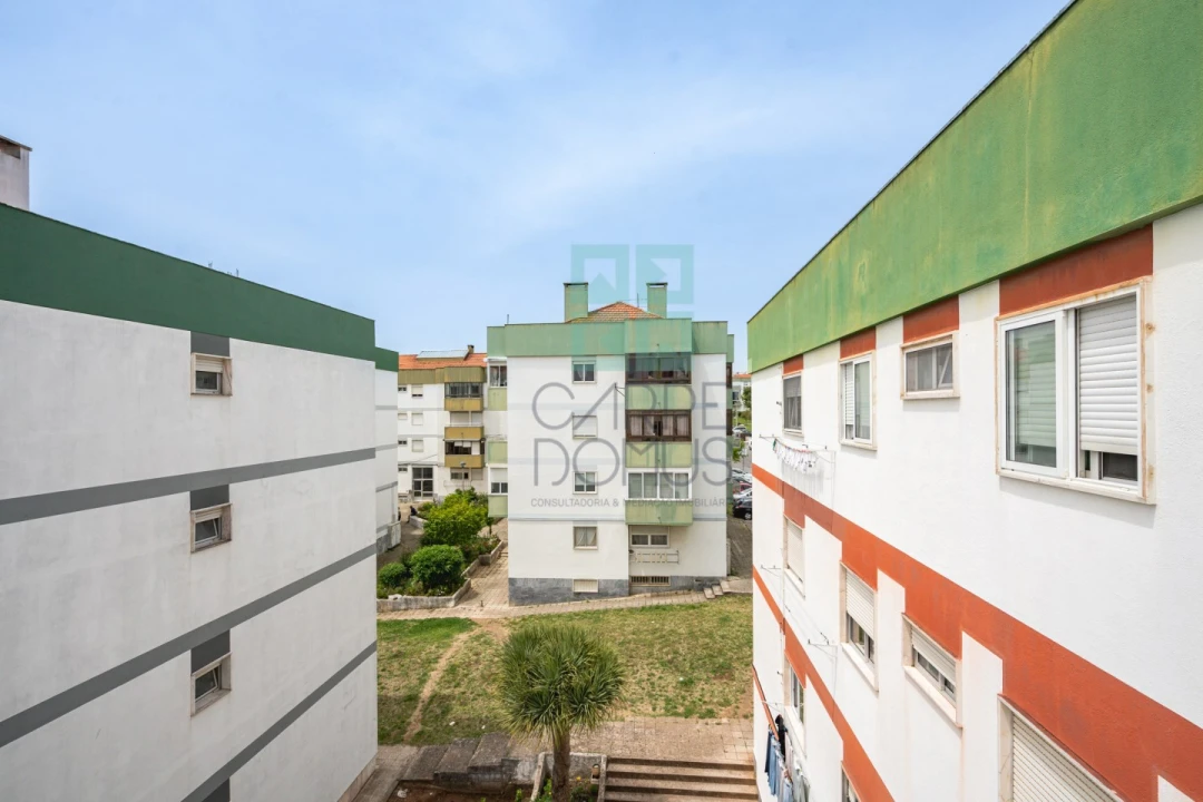 Apartamento T2 para Venda em Odivelas Foto 15