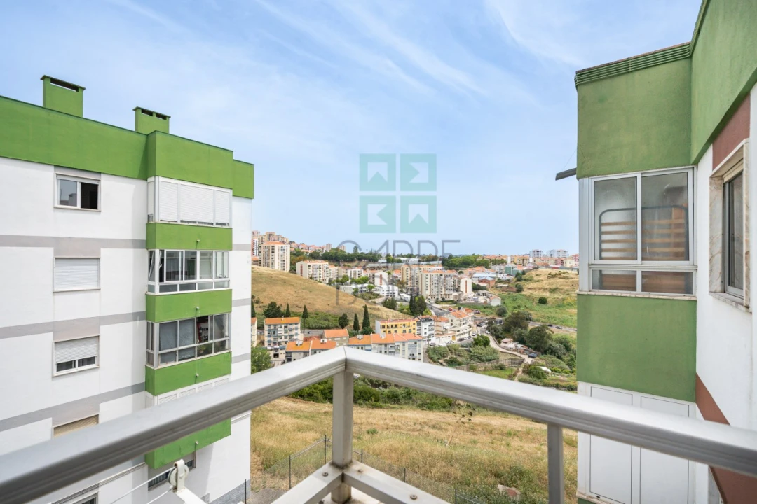 Apartamento T2 para Venda em Odivelas Foto 16