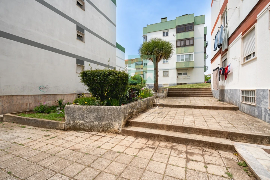 Apartamento T2 para Venda em Odivelas Foto 20