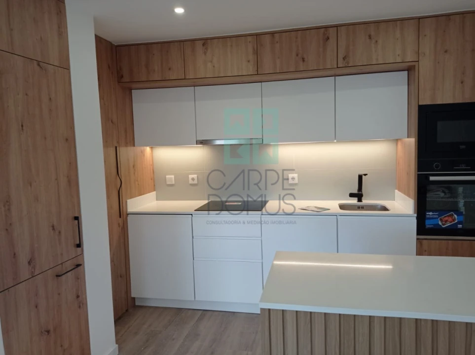 Apartamento T3 para Venda em Benfica Foto 1