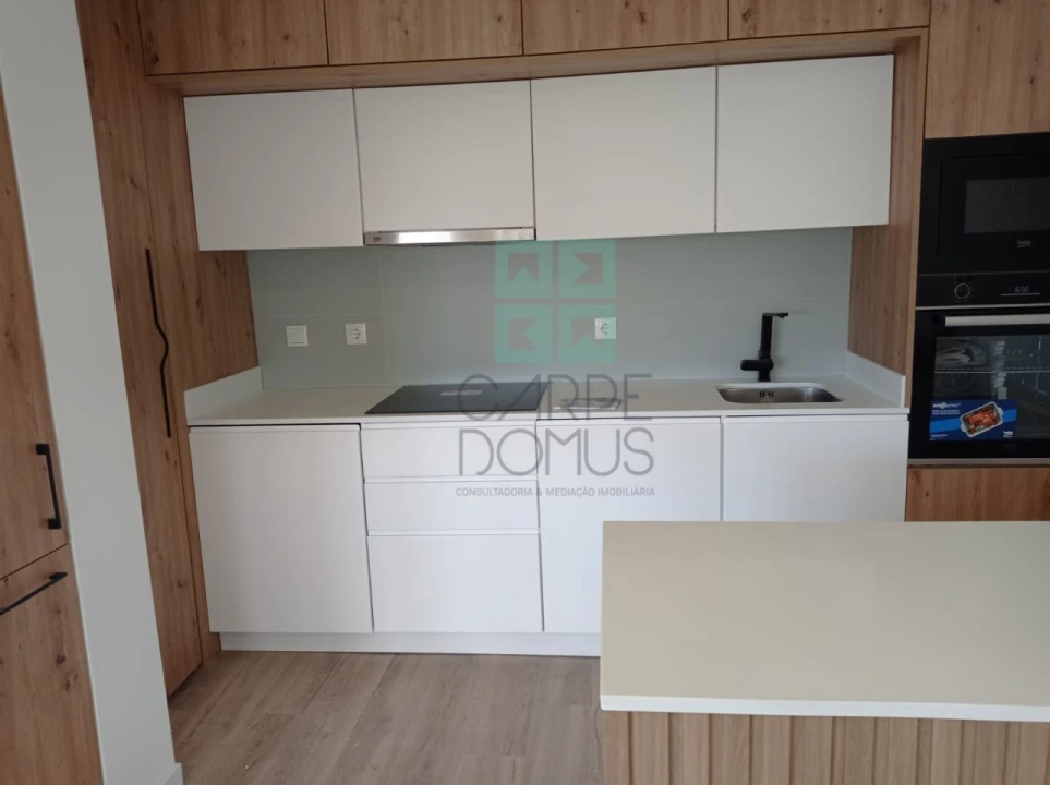 Apartamento T3 para Venda em Benfica Foto 3