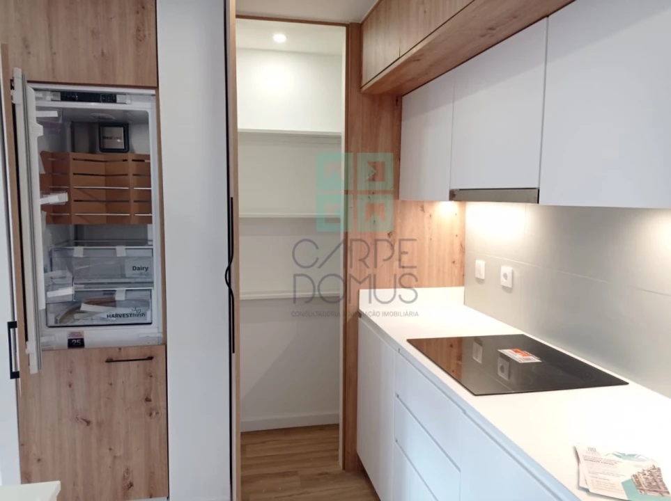 Apartamento T3 para Venda em Benfica Foto 2