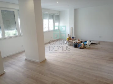 Apartamento T3 para Venda em Benfica