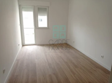 Apartamento T3 para Venda em Benfica