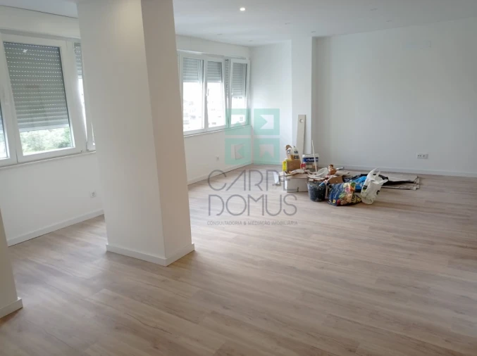 Apartamento T3 para Venda em Benfica Foto 7