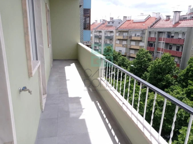Apartamento T3 para Venda em Benfica Foto 29