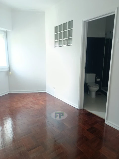 Apartamento T4 para Arrendamento em Arroios