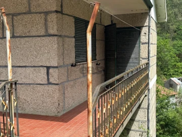 Moradia T3 para Venda em Ansiães