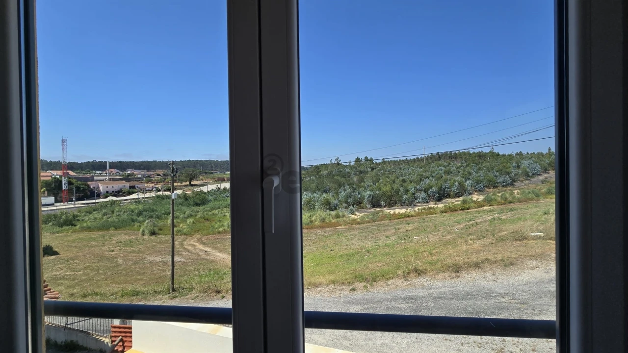 Moradia T3 para Venda em Campelos e Outeiro da Cabeça Foto 22