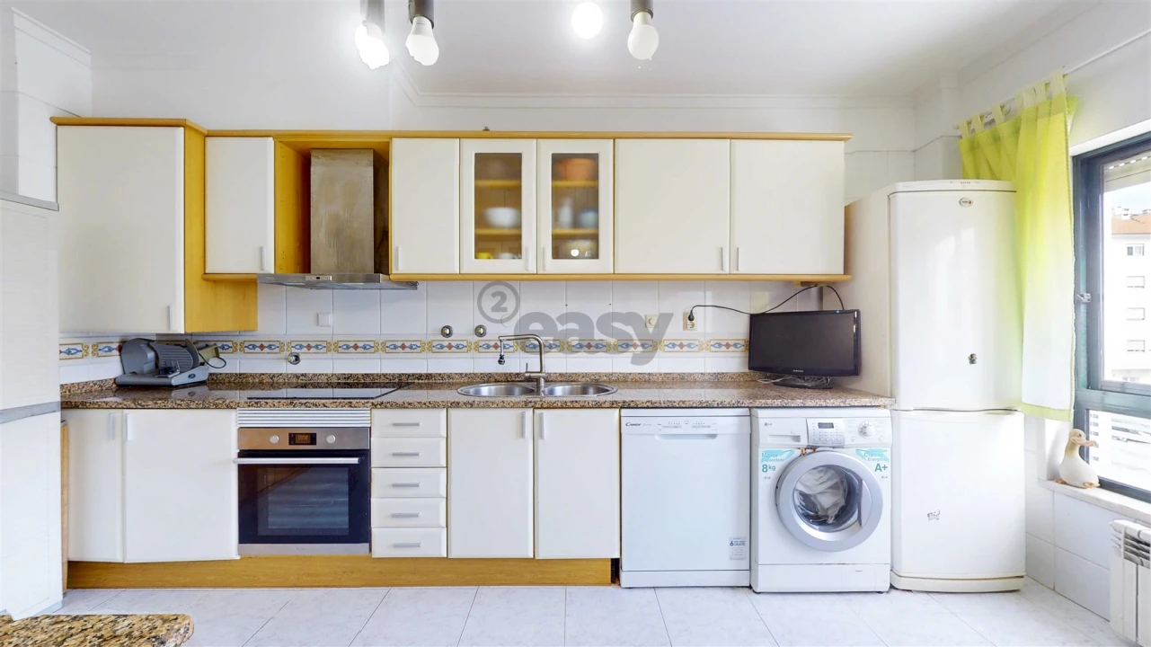 Apartamento T4 para Venda em Póvoa de Santa Iria e Forte da Casa Foto 7