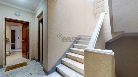 Apartamento T4 para Venda em Póvoa de Santa Iria e Forte da Casa