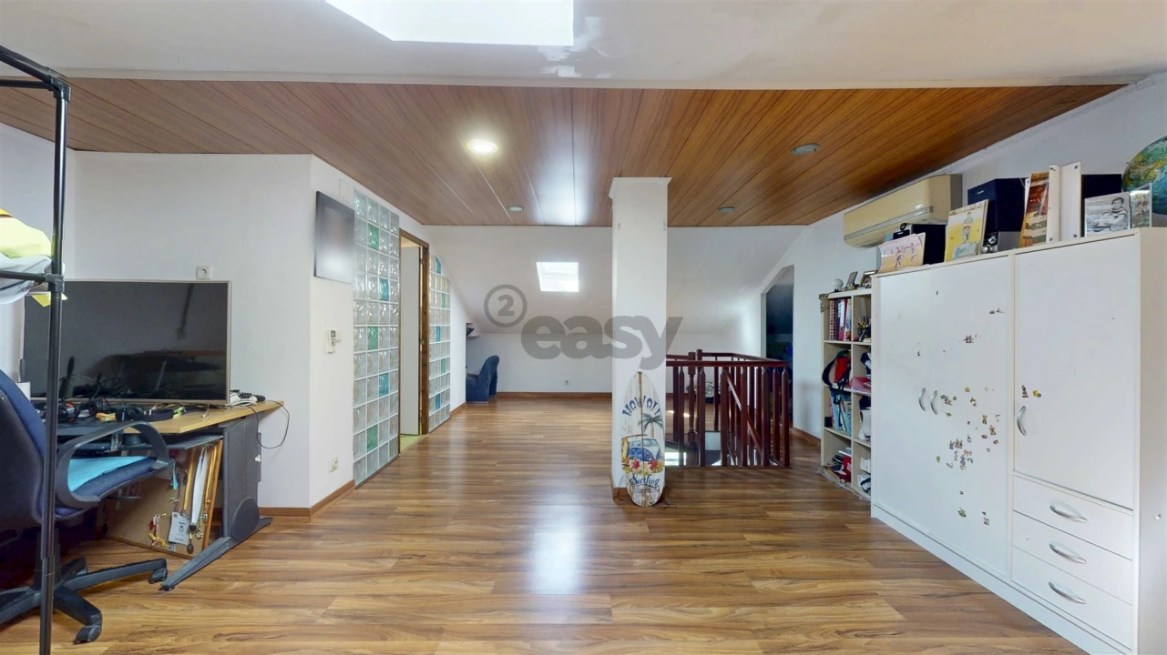 Apartamento T4 para Venda em Póvoa de Santa Iria e Forte da Casa Foto 27