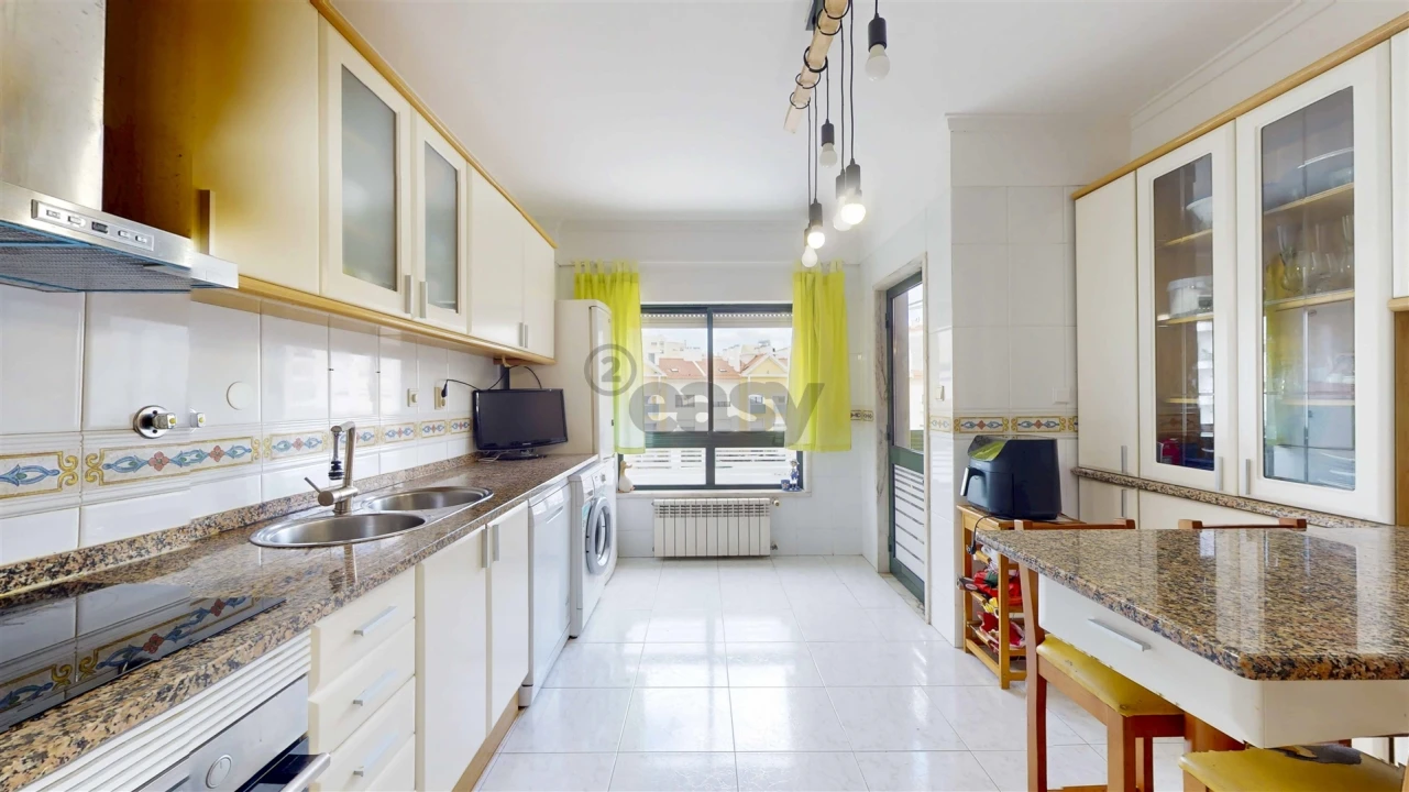 Apartamento T4 para Venda em Póvoa de Santa Iria e Forte da Casa Foto 2