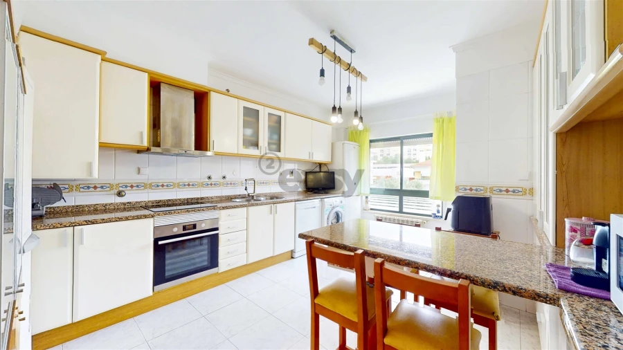 Apartamento T4 para Venda em Póvoa de Santa Iria e Forte da Casa Foto 9