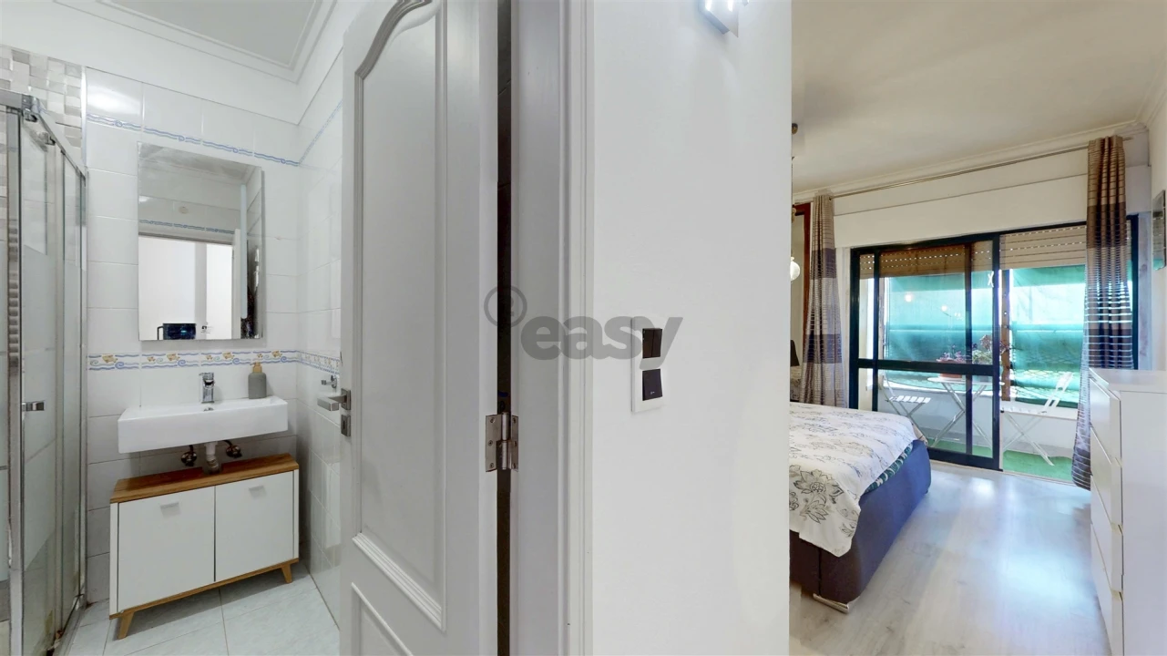 Apartamento T4 para Venda em Póvoa de Santa Iria e Forte da Casa Foto 22