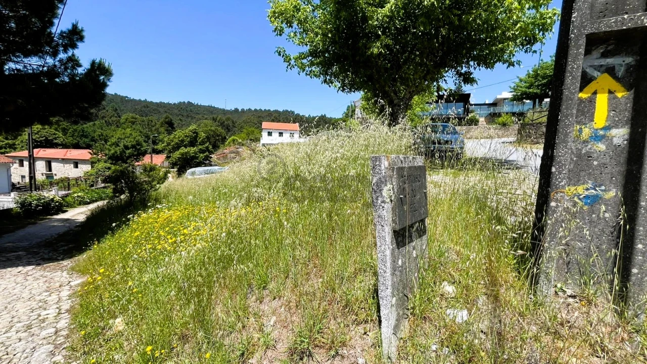 Terreno para Venda em Vilar de Mouros Foto 16