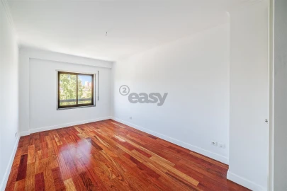 Apartamento T7 para Venda em Odivelas