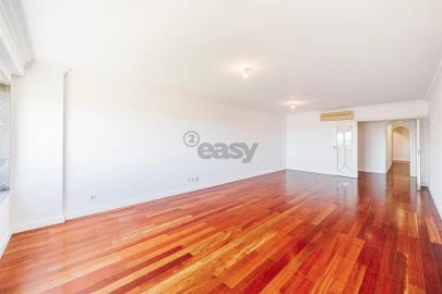 Apartamento T7 para Venda em Odivelas