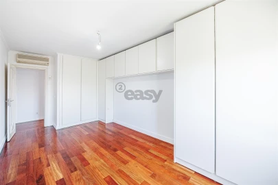 Apartamento T7 para Venda em Odivelas