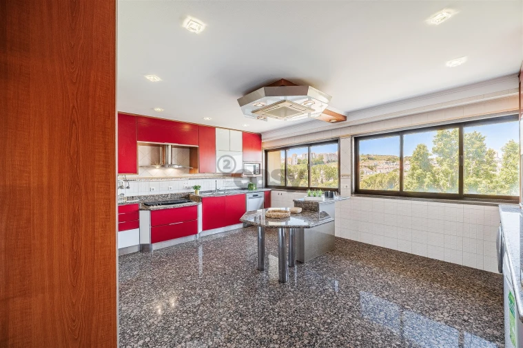 Apartamento T7 para Venda em Odivelas Foto 12