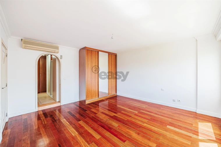 Apartamento T7 para Venda em Odivelas Foto 46