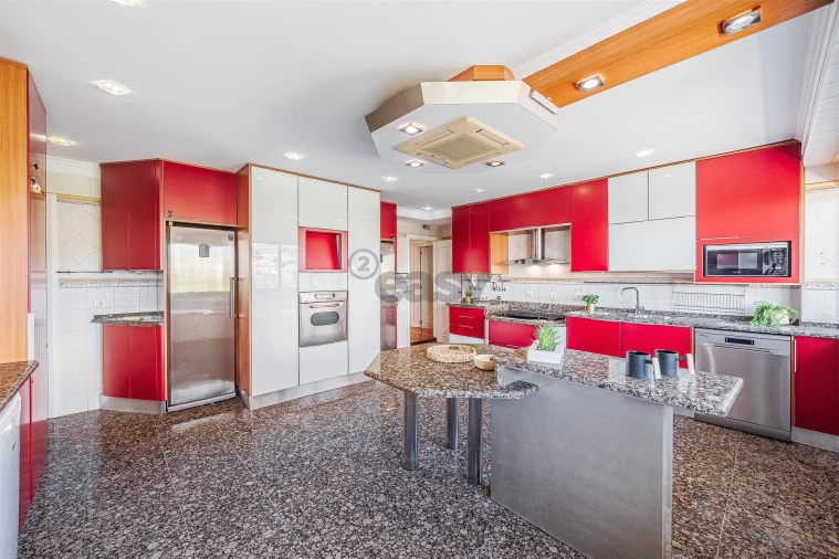 Apartamento T7 para Venda em Odivelas Foto 15