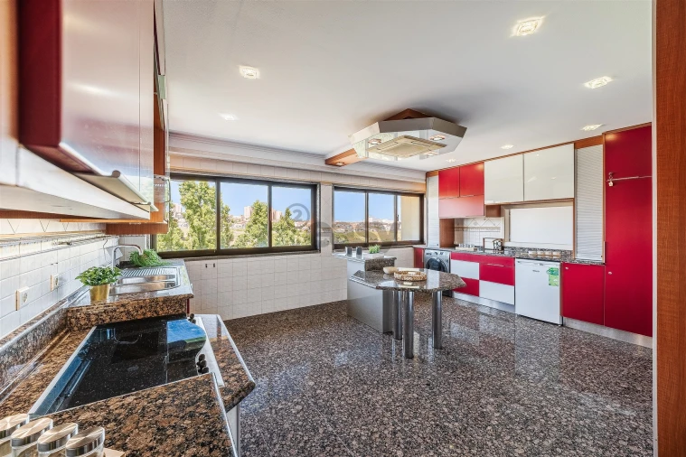 Apartamento T7 para Venda em Odivelas Foto 13