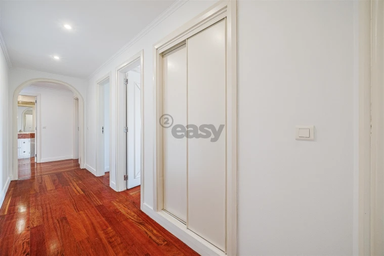 Apartamento T7 para Venda em Odivelas Foto 28