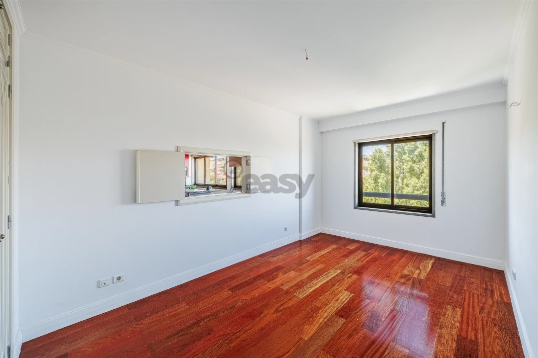 Apartamento T7 para Venda em Odivelas Foto 10