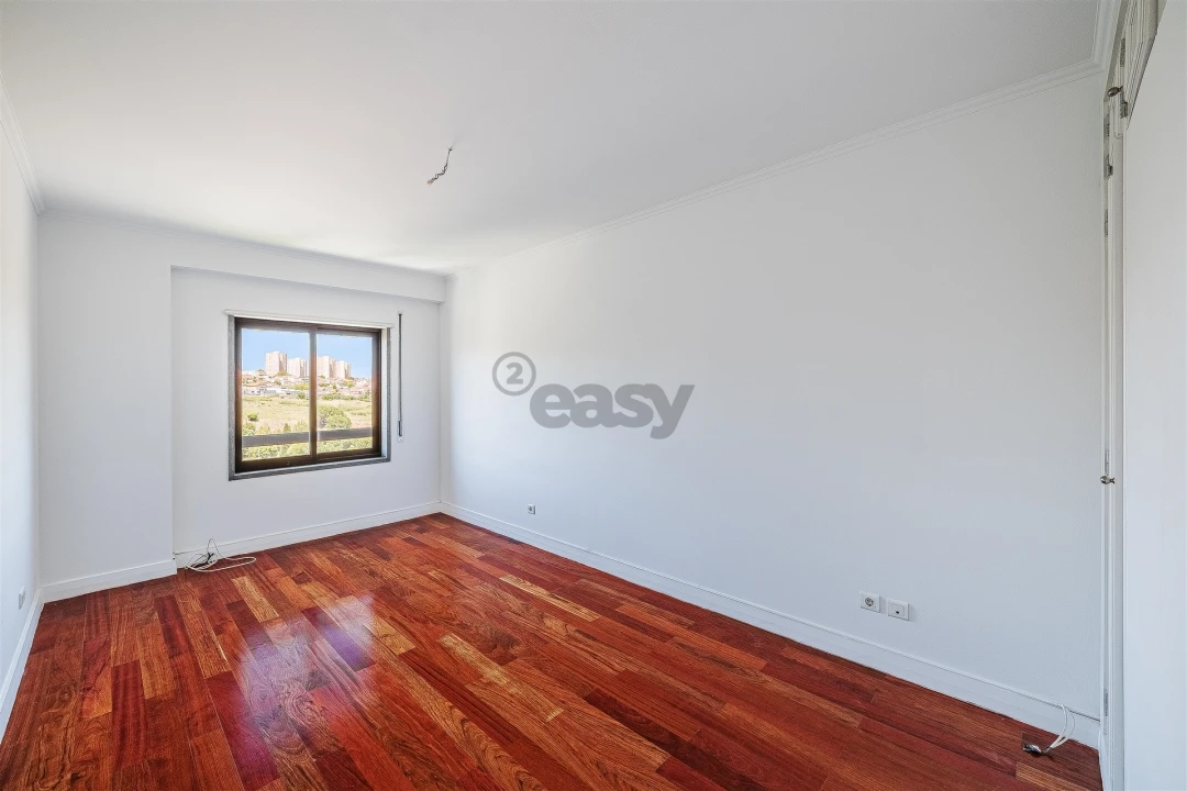 Apartamento T7 para Venda em Odivelas Foto 7