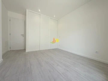 Apartamento T1 para Venda em Tavarede