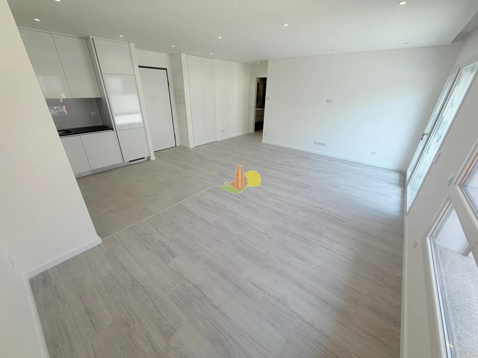 Apartamento T1 para Venda em Tavarede Foto 8