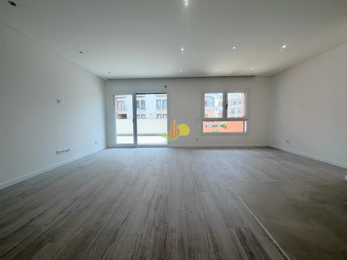 Apartamento T1 para Venda em Tavarede Foto 12