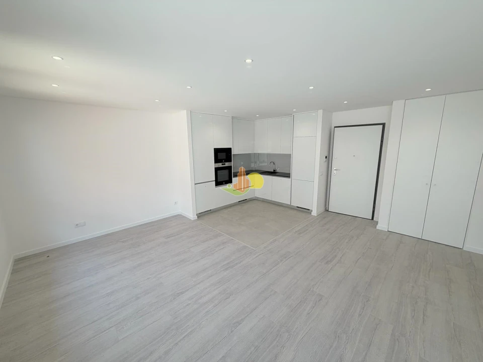 Apartamento T1 para Venda em Tavarede Foto 14
