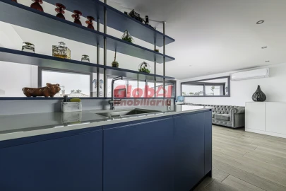 Moradia T4 para Venda em Barreiros e Cepões