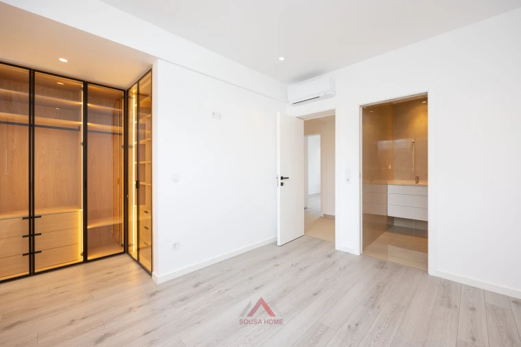 Apartamento T4 para Venda em Leiria, Pousos, Barreira e Cortes Foto 9