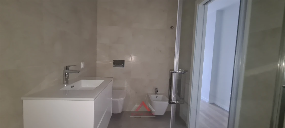 Apartamento T2 para Venda em Marrazes e Barosa Foto 13