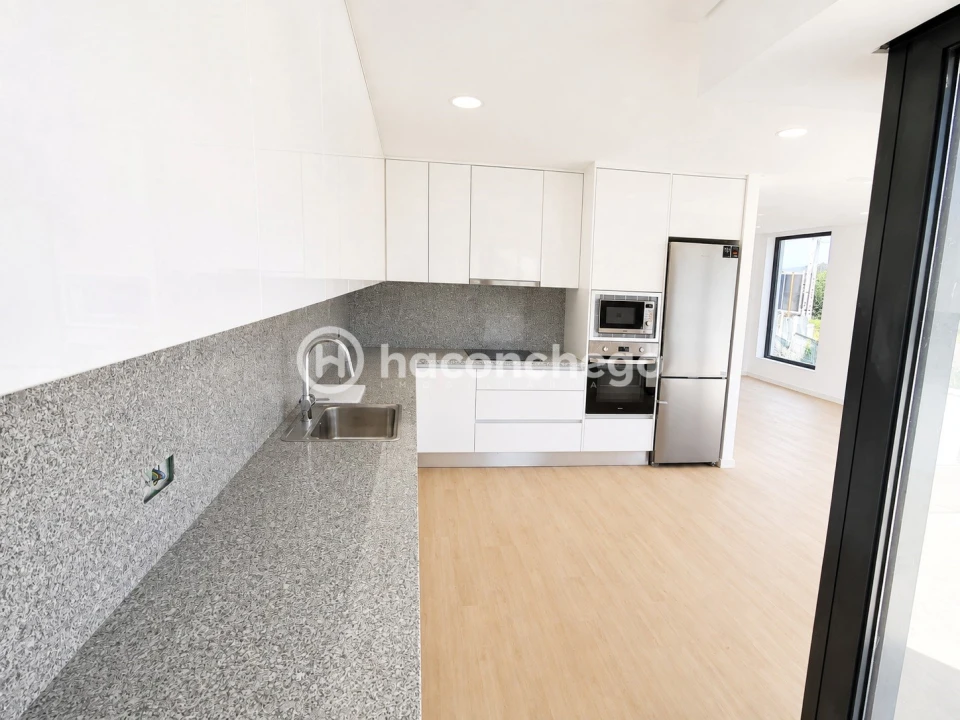 Moradia T3 para Venda em Silva Foto 13