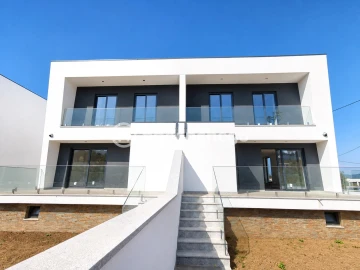 Moradia T3 para Venda em Silva